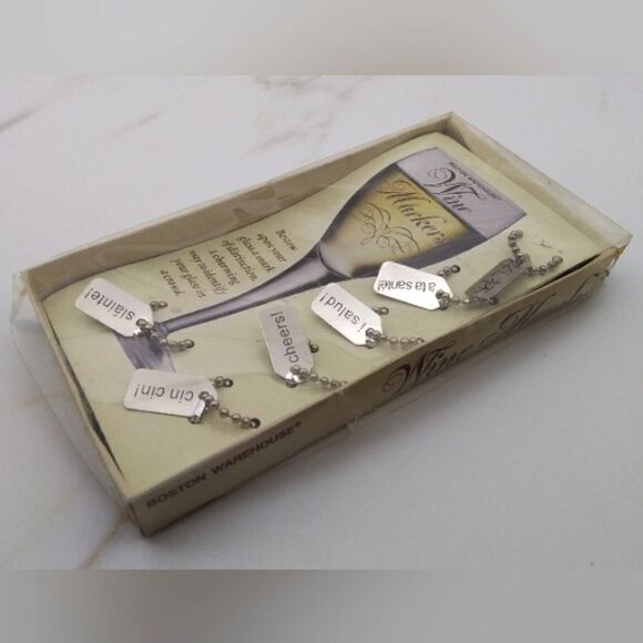 Free Wine Markers Party Holiday Home - Picture 6 of 8